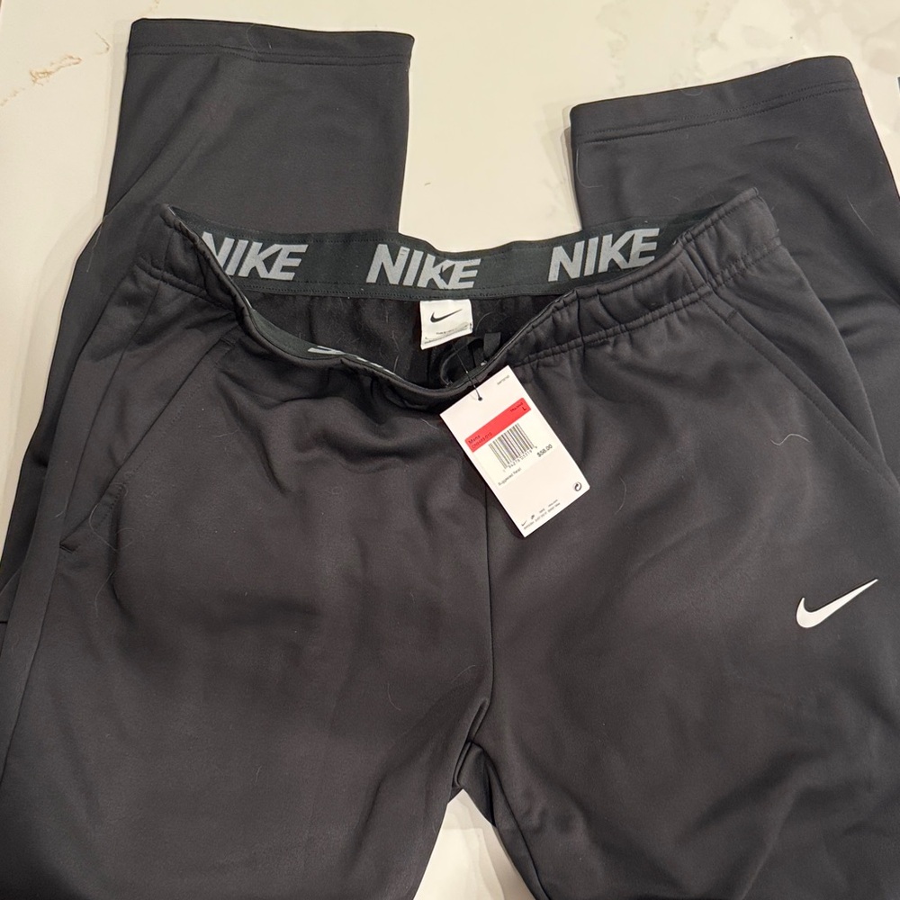 Nike Men's Black Therma-Fit Sweatpants
